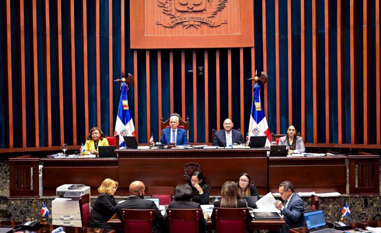 Senado  escoge a unanimidad titulares y suplentes de la Junta Central Electoral (JCE) para el periodo 2024-2028