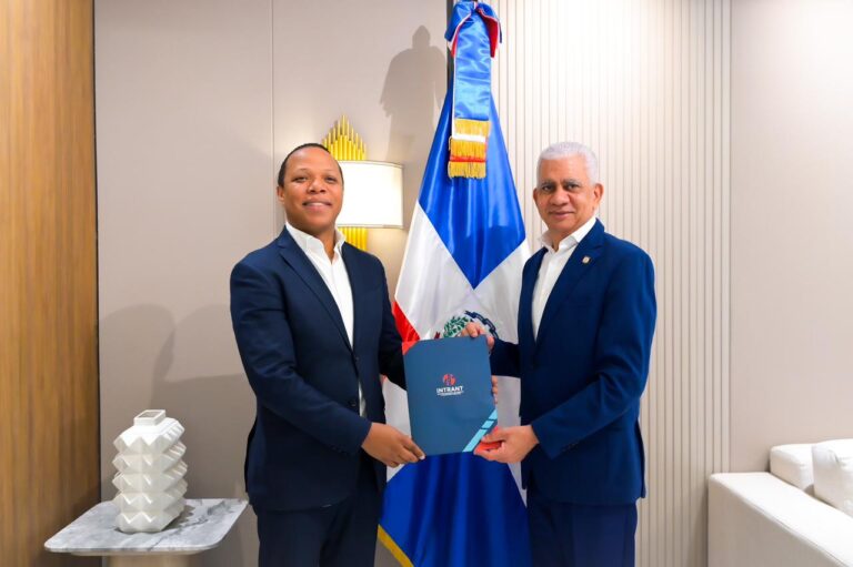 Presidente del Senado pide apoyar Pacto Nacional de Seguridad Vial presentado por el INTRANT