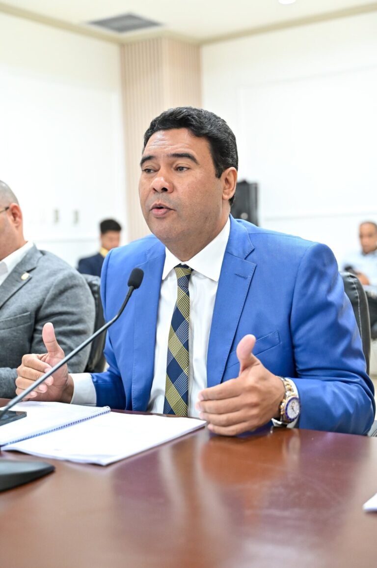 Comisión Especial que estudia modificaciones al Código Laboral escucha opiniones de sindicalistas