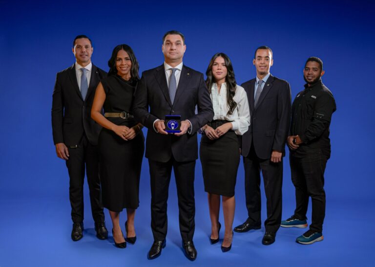 Grupo Popular recibe Stevie® de plata por su pódcast “Inversiones, en breve”