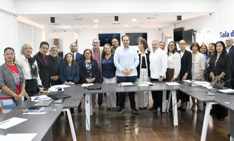 Victor Atallah: «Queremos construir salas de lactancia en todas las instituciones públicas”