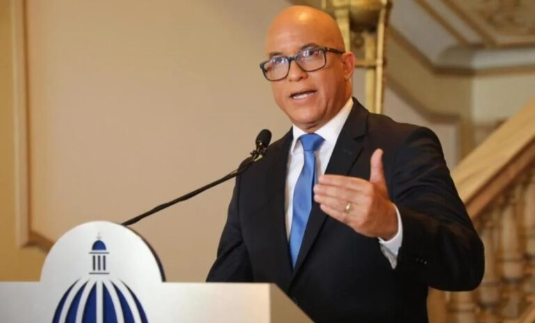 Homero Figueroa aclara que el equipo de prensa de Abinader no gestiona eventos ajenos al Gobierno.