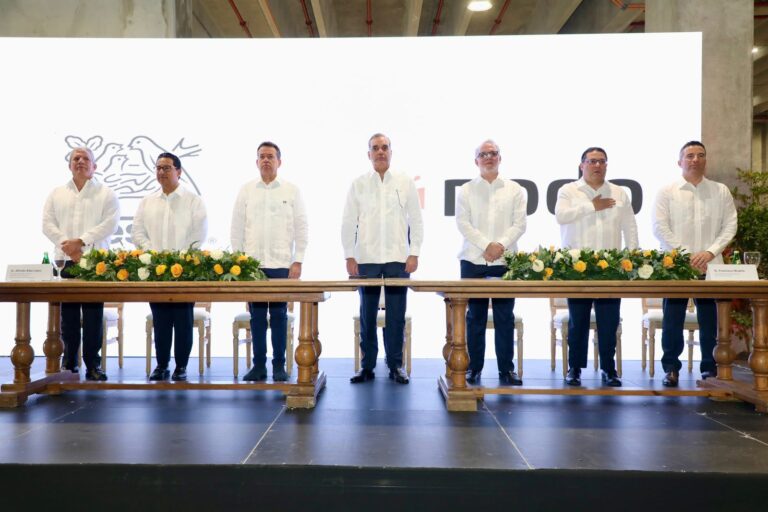 Presidente Abinader inaugura Punto GOB San Cristóbal que beneficiará a más de 700 mil personas de la región suroeste