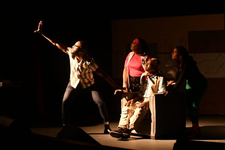 Grupo de teatro de la JCE estrena obra “Una historia: la de Enumidio, violencia contra la mujer”