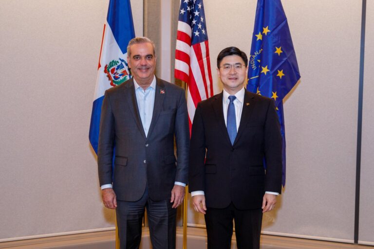 Universidad Purdue y la RD trazan ambicioso camino de colaboración estratégica con la visita del presidente Luis Abinader a sus instalaciones