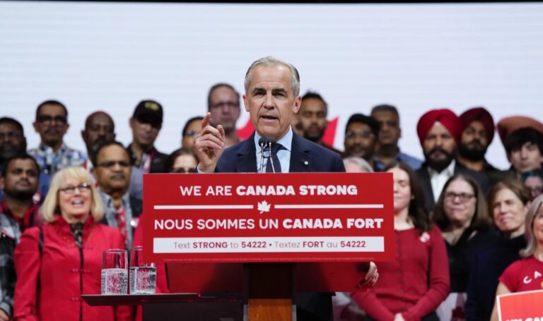 Carney gana las elecciones en Canadá, mientras que el líder conservador pierde su escaño