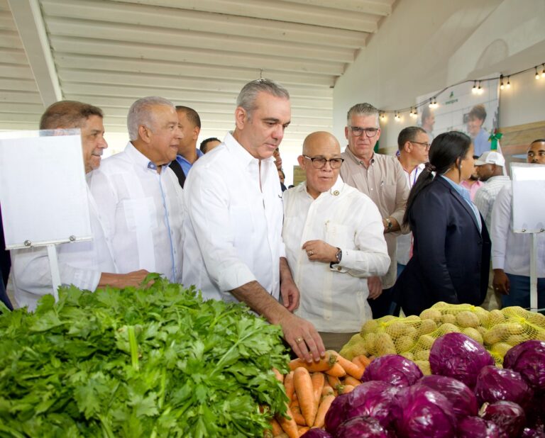 Presidente Abinader dice extenderá mercado de productores del INESPRE por todas las grandes poblaciones para llevar precios justos al pueblo