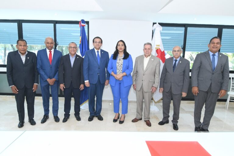Comisión del Senado y Cruz Roja Dominicana aúnan esfuerzos para fomentar la donación voluntaria de sangre