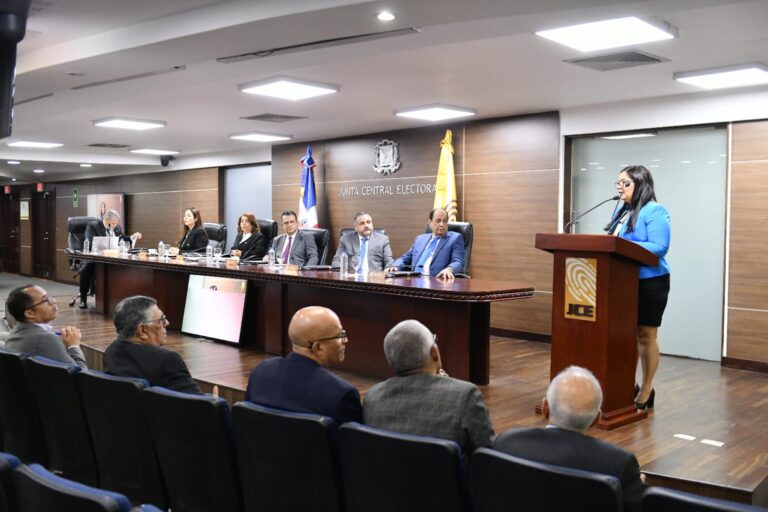 JCE realiza audiencia pública para conocer el borrador del Reglamento de la Ley 4-23