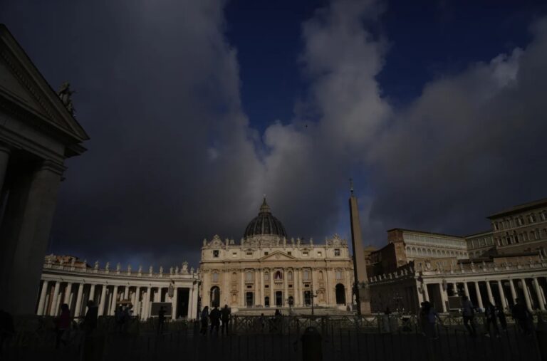 Cardenales concluyen reuniones previas al cónclave para buscar al sucesor del papa Francisco