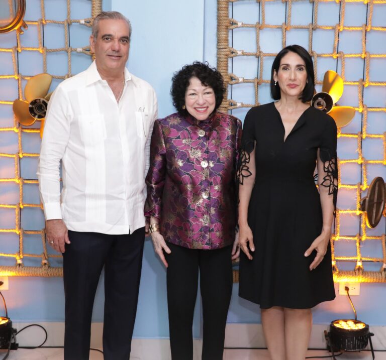 Presidente Luis Abinader y Rey de España, Felipe VI, participarán en clausura Congreso Mundial de Derecho