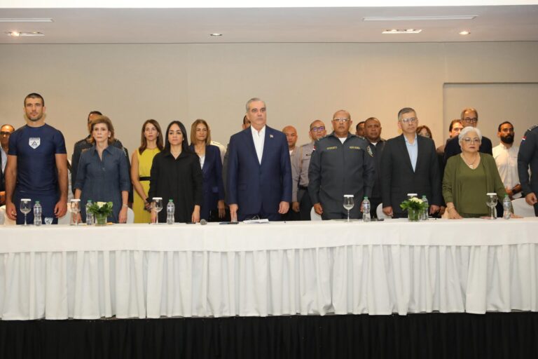 Presidente Abinader continúa impulsando de transformación policial con formación táctica especializada y respeto a los derechos humanos