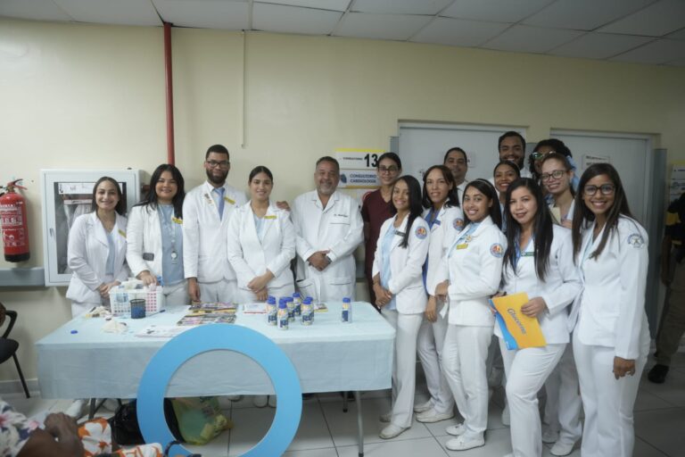 Hospital Moscoso Puello realiza jornada educativa y preventiva en el Mes de la Concientización sobre la Diabetes