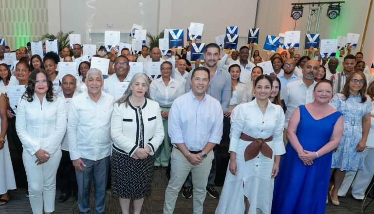 INFOTEP gradúa 97 técnicos especializados en áreas claves de la industria turística en Punta Cana