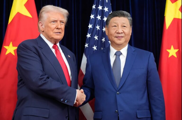 Trump reduce los aranceles a China tras reunirse con Xi en Corea del Sur