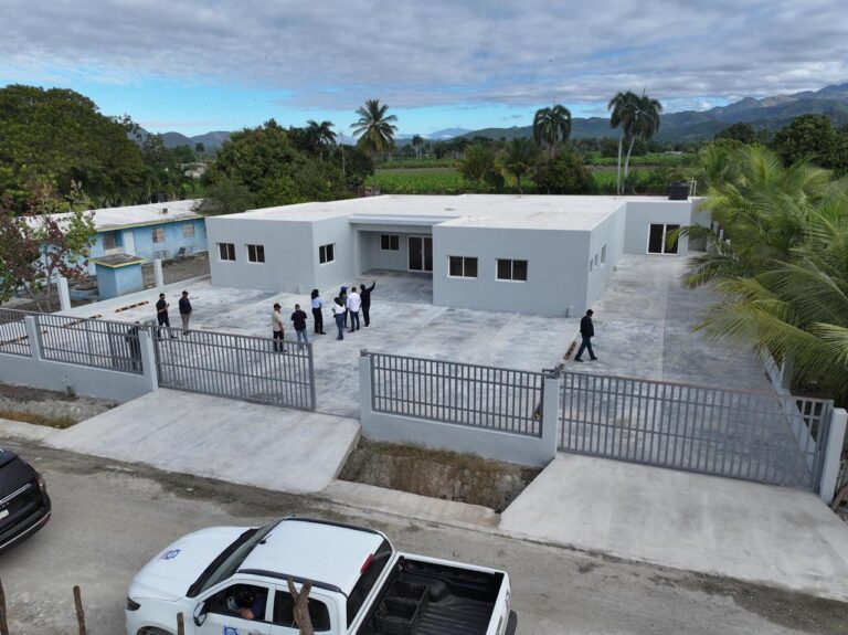 Director del INDRHI inspecciona el avance de obras hidráulicas en Azua, Barahona y Pedernales