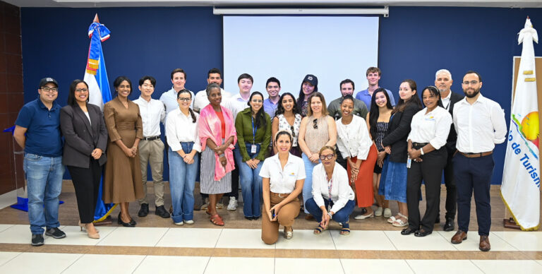 MITUR presenta estrategias de innovación turística a estudiantes de la University of Pennsylvania