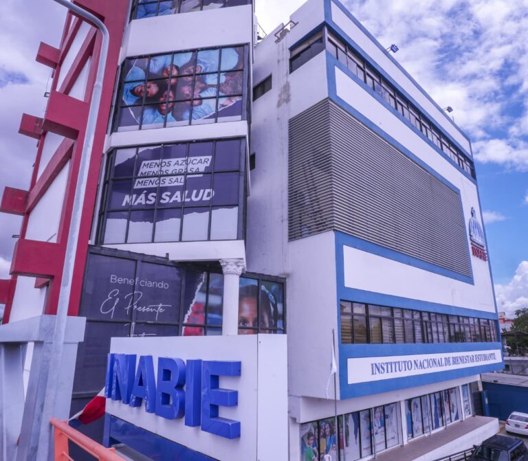 En el Día Mundial de la Obesidad, INABIE promueve hábitos saludables con inicio de campaña educativa “Date vida, come sano”