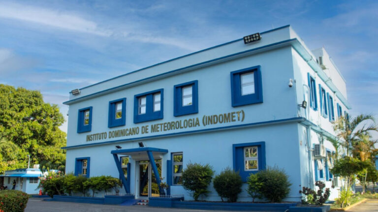 Indomet prevé lluvias dispersas en la mañana y aguaceros en la tarde por vaguada y sistema frontal