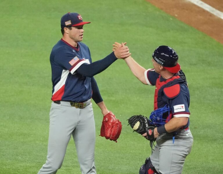 Estados Unidos gana reñido juego con R.D 2-1 en el Clásico Mundial de Béisbol