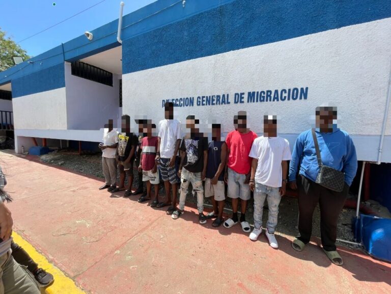 Puntos fronterizos de Elías Piña y Dajabón lideran flujo de retorno este lunes con 865 extranjeros procesados