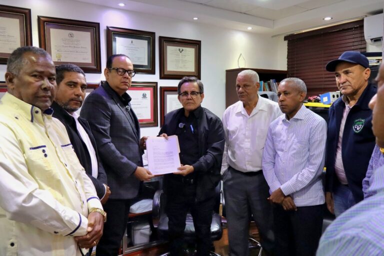 Colegio de Abogados respalda lucha de la ANPA; crece el apoyo a los agrónomos