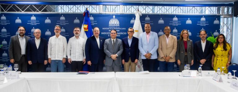 Yayo Sanz Lovatón anuncia ofensiva nacional contra el comercio ilícito