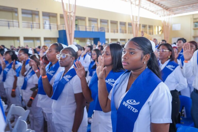 Casi medio millón de mujeres se capacitaron en el INFOTEP durante 2025