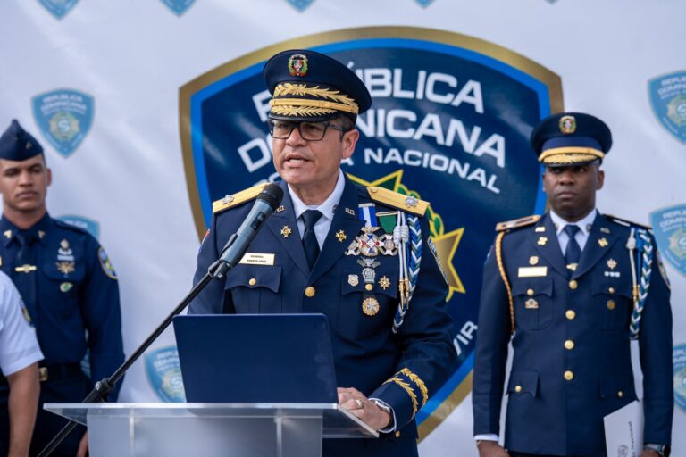 Policía Nacional fortalece modelo de proximidad, respeto a los derechos humanos y eficiencia investigativa en primer mes de gestión del mayor general Andrés Modesto Cruz Cruz