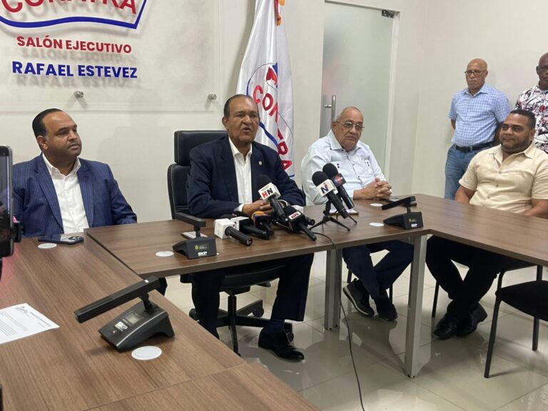 Presidente de Conatra, Antonio Marte pide al gobierno congelar durante 6 meses los precios del Gas Propano (GLP), gasoil premium y regular para uso domestico, industrial, de carga y pasajeros, respectivamente.