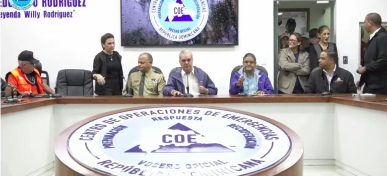 En Vivo | Visita del Presidente Luis Abinader al Centro de Operaciones de Emergencias (COE).